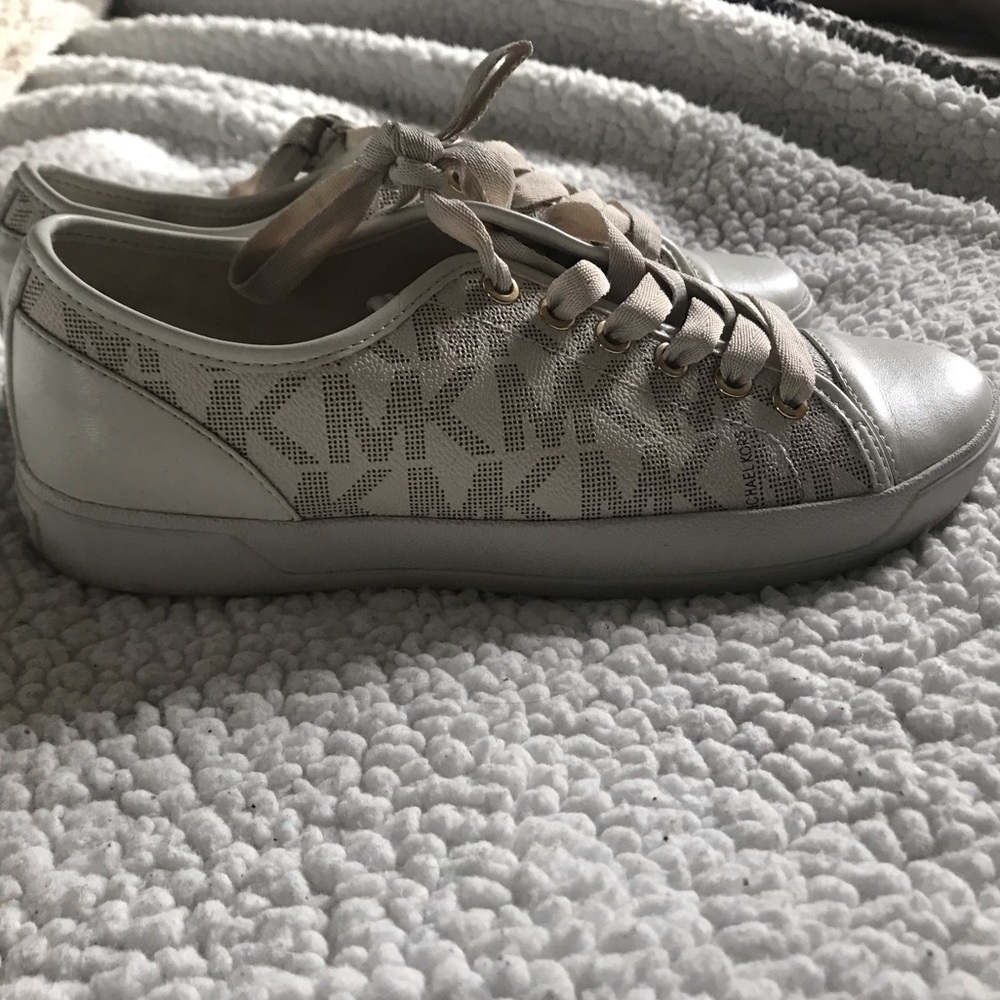 MK shoes